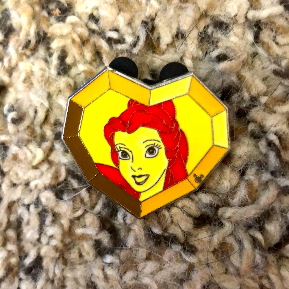 Hidden Mickey belle pin